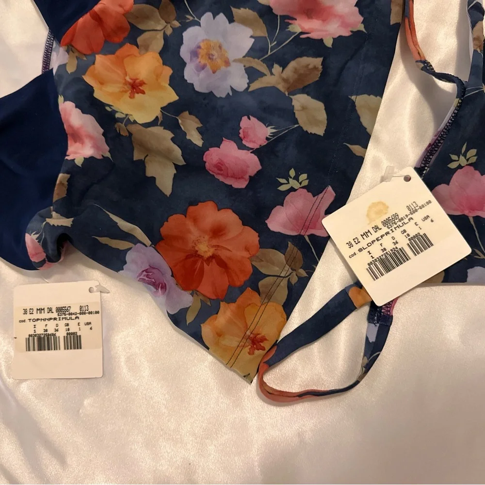 La Perla Malizia Floral Set with Navy and Multicolor Design